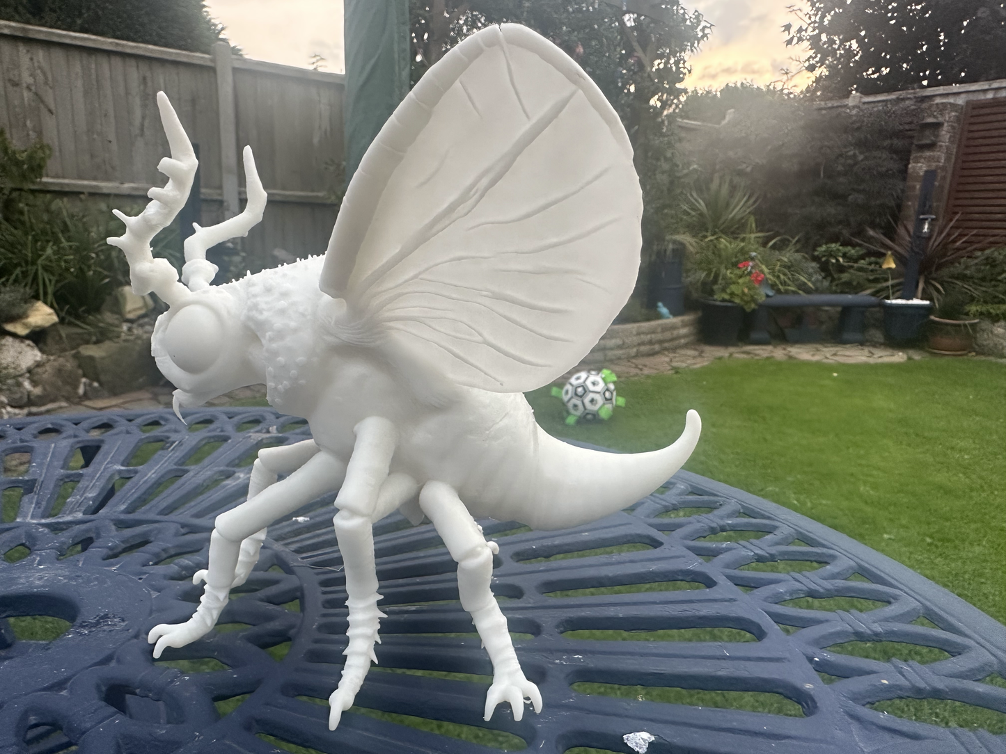 Demonic Insect / Fly Monster – XL Resin Fantasy Showpiece / Collector Statue