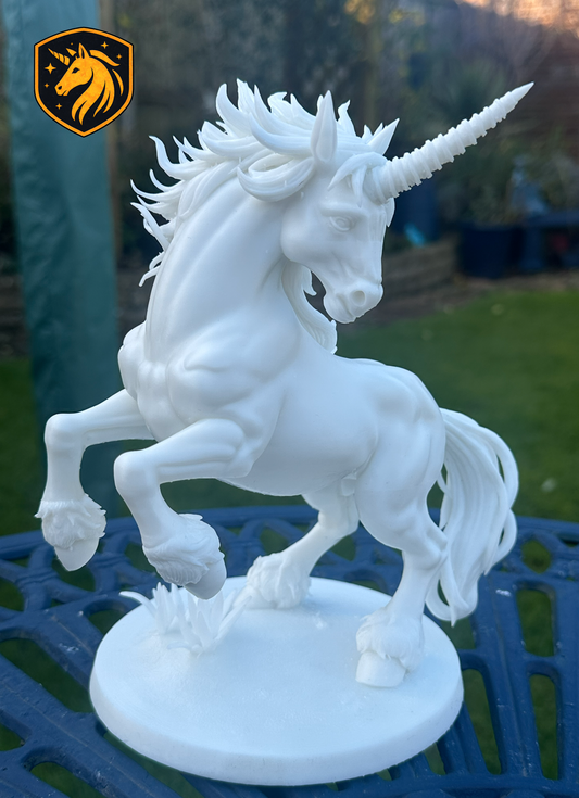 Majestic Unicorn – Resin Miniature for D&D / Pathfinder (1x1 to 4x4 Bases)